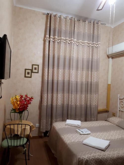 Renting Rooms image 41